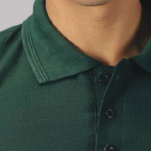 GC B007 Spun Pique Matty Polo T-Shirt – Bottle Green – Collar Detail